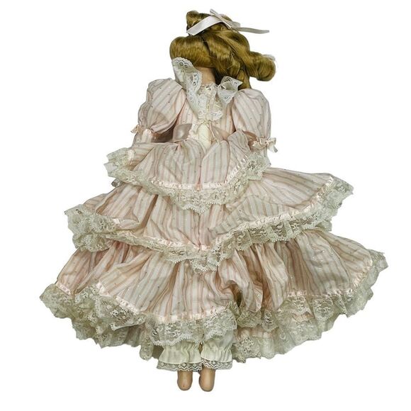 Gorham Victoria's Jubilee Mrs. M & Daughter Porcelain Doll Duo - Picture 5 of 10